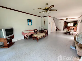 For sale 3 bed townhouse in Hua Hin, Prachuap Khiri Khan