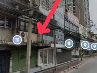 For rent 3 Beds retail Space in Chatuchak, Bangkok
