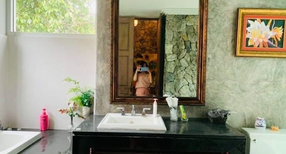 For rent 4 bedrooms villa in Hang Dong, Chiang Mai