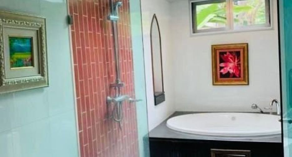 For rent 4 bedrooms villa in Hang Dong, Chiang Mai