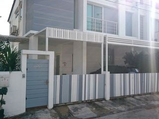 For sale 4 bed townhouse in Prawet, Bangkok