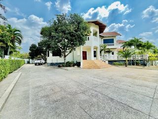 Haus zur Miete mit 3 Zimmer in Bang Lamung, Chonburi