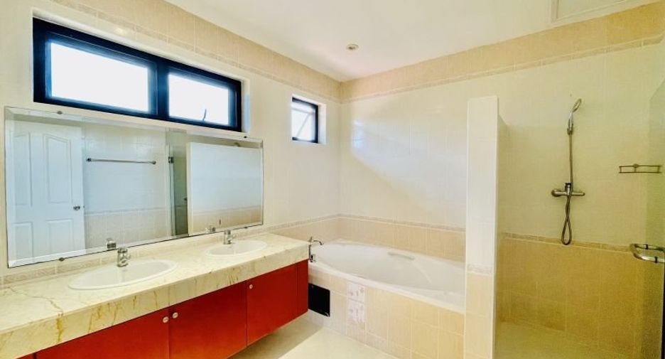 For rent 3 bedrooms house in Bang Lamung, Chonburi