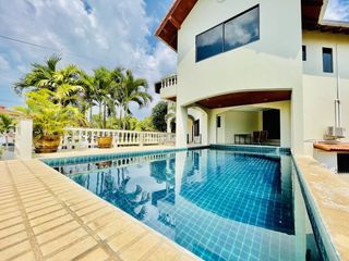 Haus zur Miete mit 3 Zimmer in Bang Lamung, Chonburi