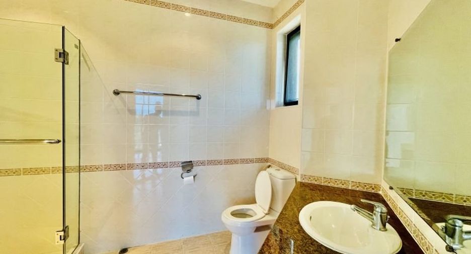 For rent 3 bedrooms house in Bang Lamung, Chonburi