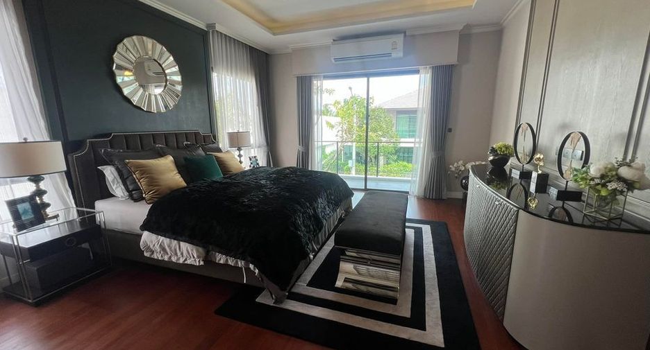 For sale 5 Beds house in Thawi Watthana, Bangkok