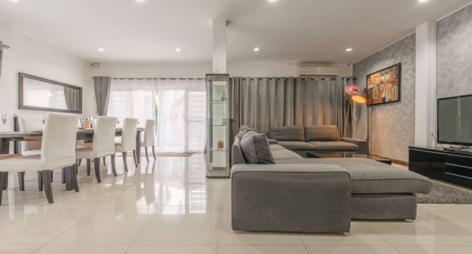 For rent 4 bedrooms house in Bang Lamung, Chonburi