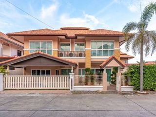 For rent 4 bedrooms house in Bang Lamung, Chonburi