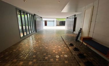 For sale 3 bed house in Phaya Thai, Bangkok