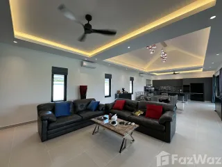 For sale 4 bed villa in Hua Hin, Prachuap Khiri Khan