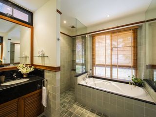 For rent and for sale 4 bedrooms villa in Mueang Phuket, Phuket