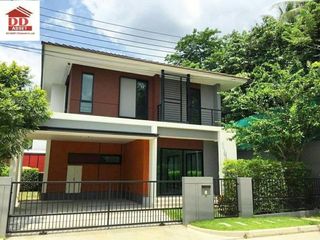For sale 4 Beds house in Bangkok Noi, Bangkok