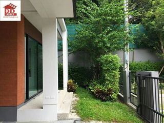 For sale 4 Beds house in Bangkok Noi, Bangkok