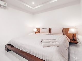 For rent 2 bed serviced apartment in Mueang Phuket, Phuket