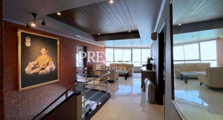 For sale 3 ベッドルーム condo in Bang Lamung, Chonburi