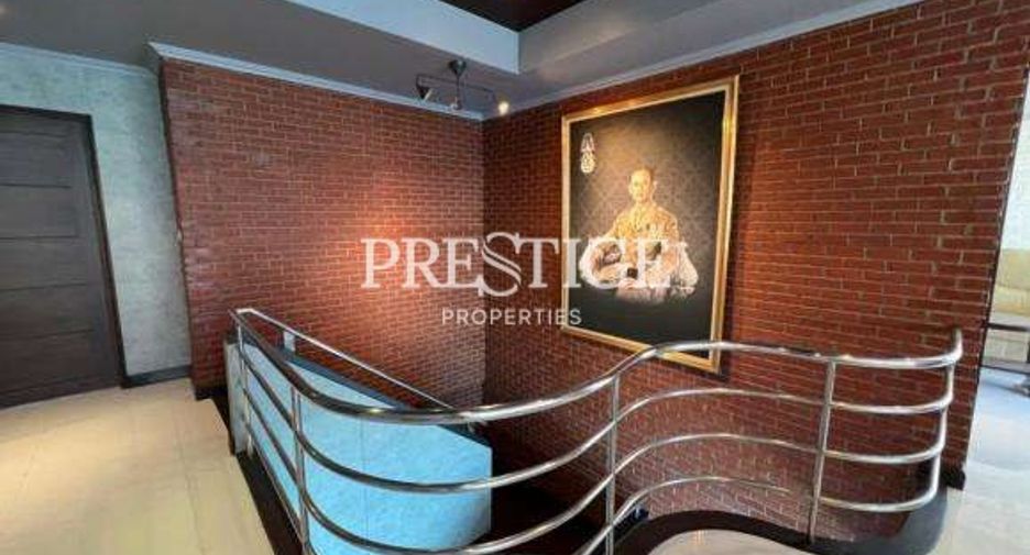 For sale 3 ベッドルーム condo in Bang Lamung, Chonburi