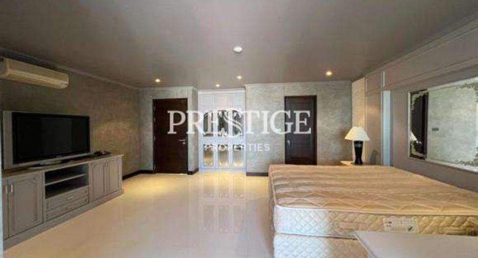 For sale 3 ベッドルーム condo in Bang Lamung, Chonburi