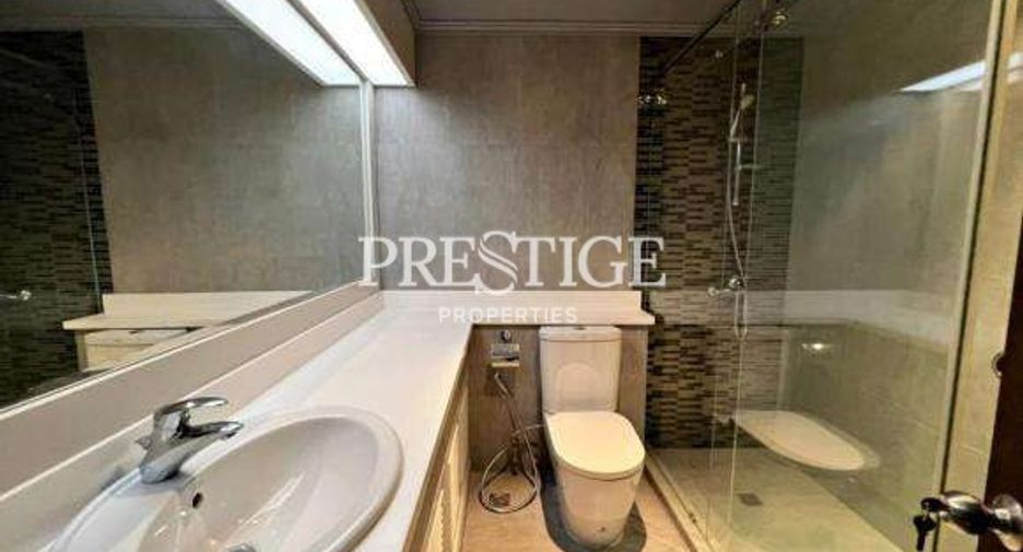 For sale 3 ベッドルーム condo in Bang Lamung, Chonburi