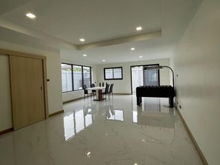 For rent 4 Beds townhouse in Khan Na Yao, Bangkok
