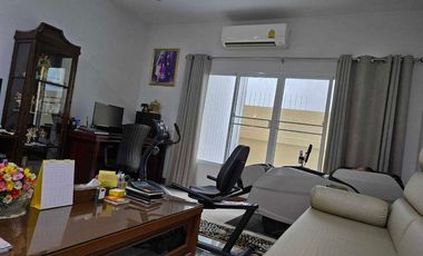 For sale land in Phra Khanong, Bangkok