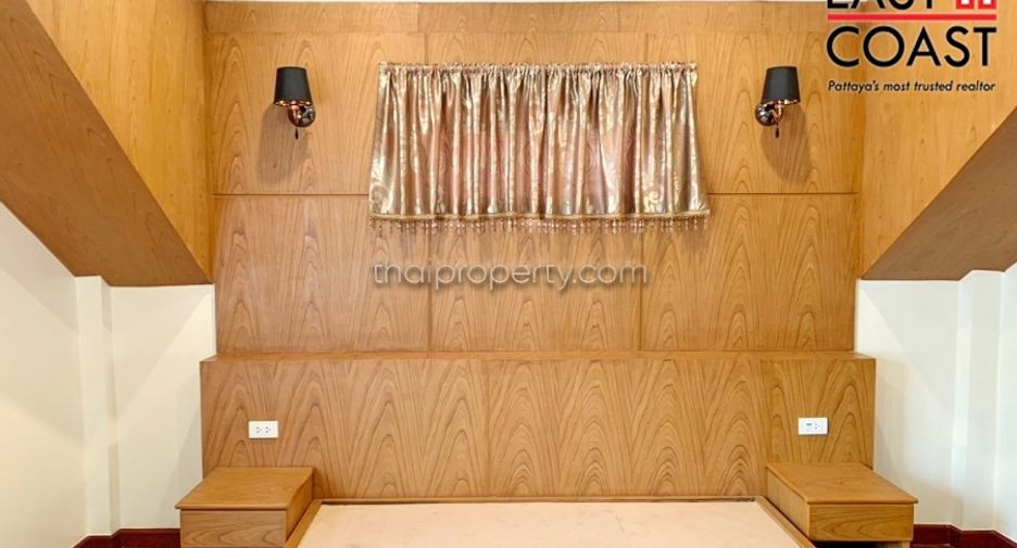For sale 4 bedrooms house in Bang Lamung, Chonburi