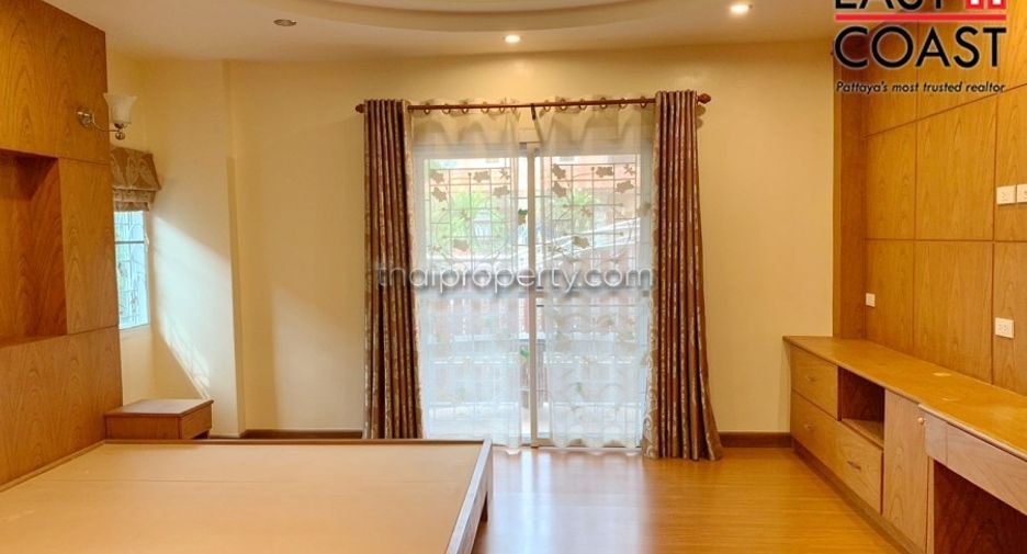 For sale 4 bedrooms house in Bang Lamung, Chonburi