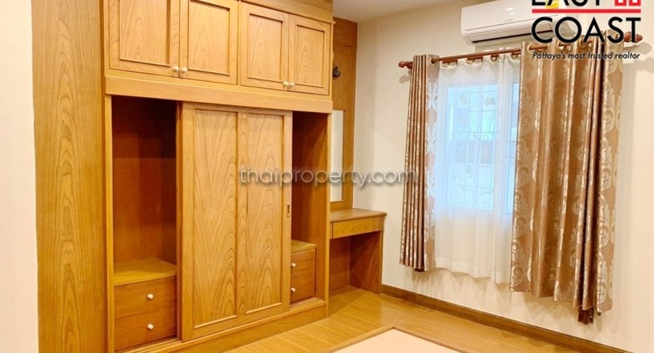For sale 4 bedrooms house in Bang Lamung, Chonburi