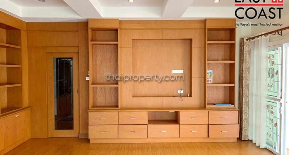 For sale 4 bedrooms house in Bang Lamung, Chonburi