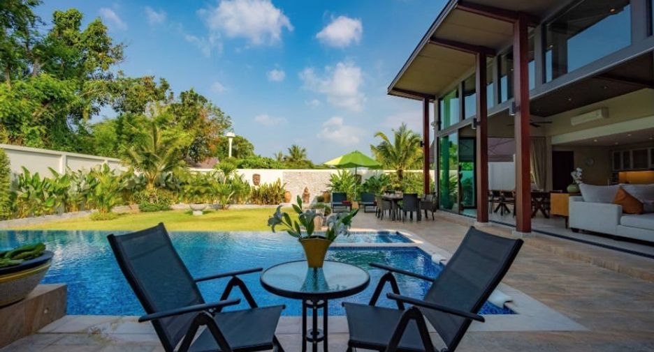For rent and for sale 4 bedrooms villa in Thalang, Phuket