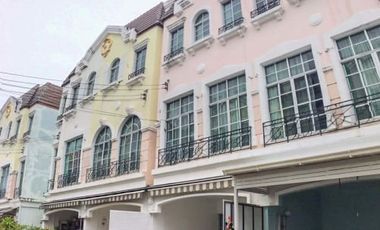 Reihenhaus zum Kauf mit 3 Zimmer in Prawet, Bangkok