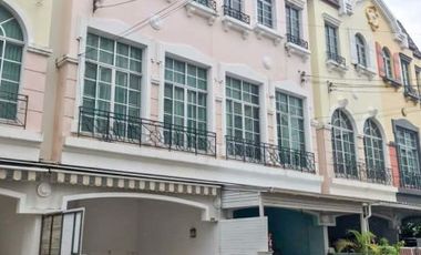 Reihenhaus zum Kauf mit 3 Zimmer in Prawet, Bangkok