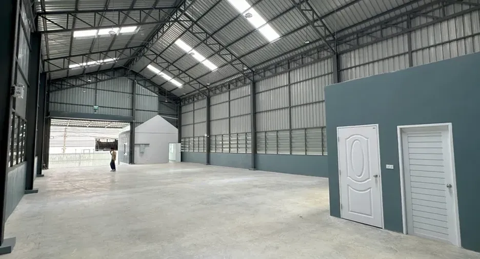For rent warehouse in Khlong Luang, Pathum Thani