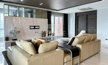 For sale and for rent 3 bedrooms condo in Khlong Toei, Bangkok