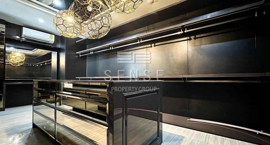 Condo en venta y en alquiler de 3 habitaciones en Khlong Toei, Bangkok