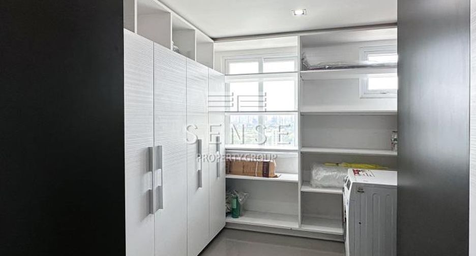 Condo en venta y en alquiler de 3 habitaciones en Khlong Toei, Bangkok