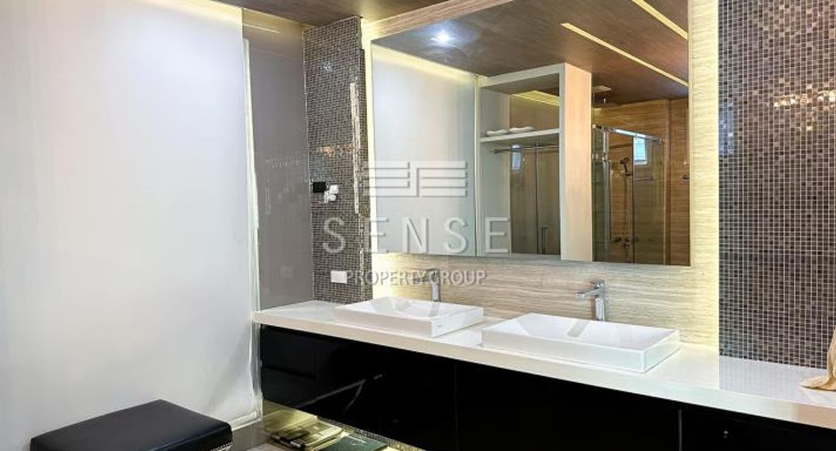 Condo en venta y en alquiler de 3 habitaciones en Khlong Toei, Bangkok