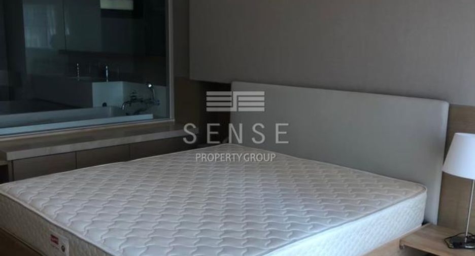 For rent 3 bedrooms condo in Pathum Wan, Bangkok