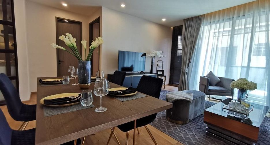 For rent 3 bedrooms condo in Khlong Toei, Bangkok