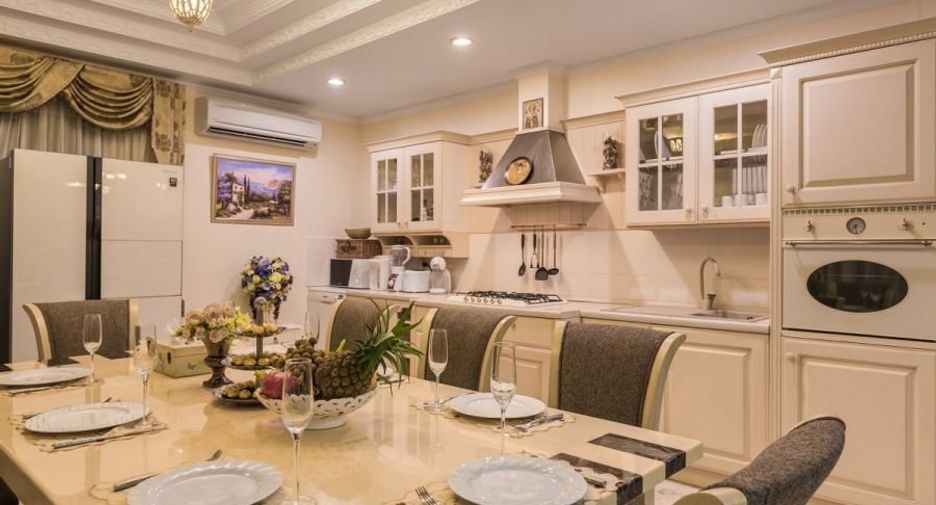 For rent and for sale 5 bedrooms villa in Thalang, Phuket