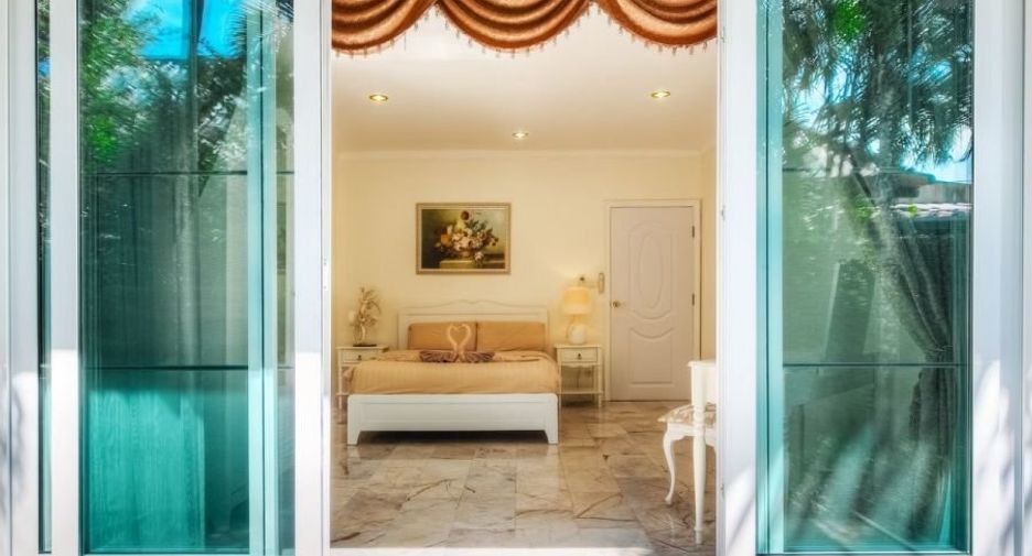 For rent and for sale 5 bedrooms villa in Thalang, Phuket