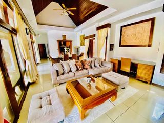 Casa en alquiler de 3 habitaciones en Bang Lamung, Chonburi