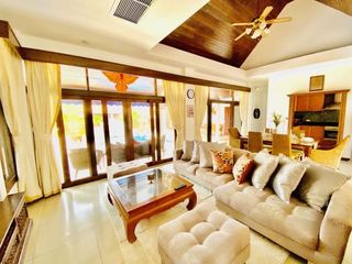 Casa en alquiler de 3 habitaciones en Bang Lamung, Chonburi