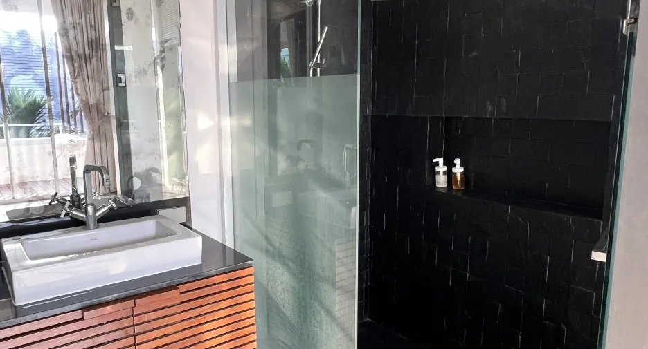 For sale 3 bed condo in Thalang, Phuket