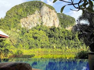 For sale 3 bedrooms villa in Mueang Krabi, Krabi