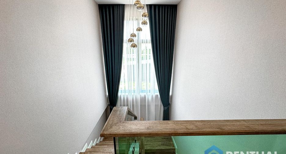For sale 4 bedrooms house in Bang Lamung, Chonburi
