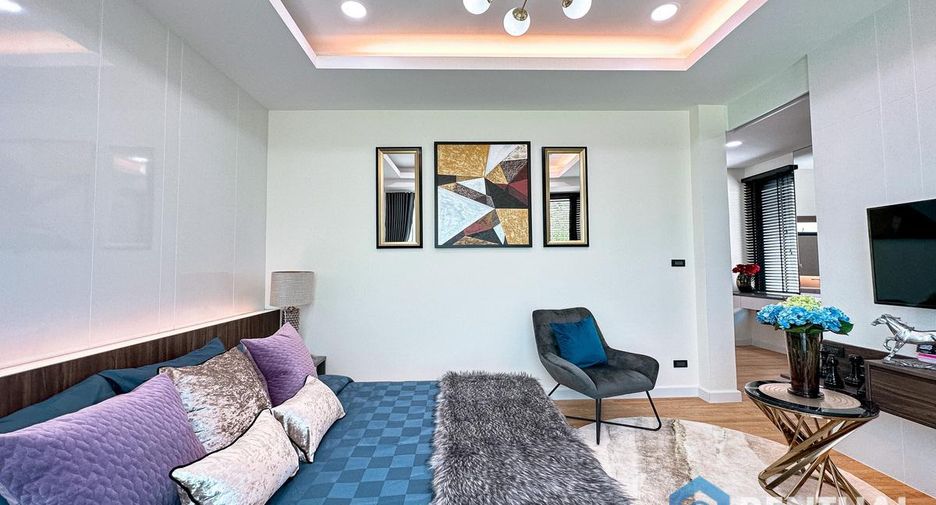 For sale 4 bedrooms house in Bang Lamung, Chonburi