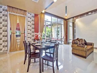 For rent and for sale 4 bedrooms house in Jomtien, Pattaya