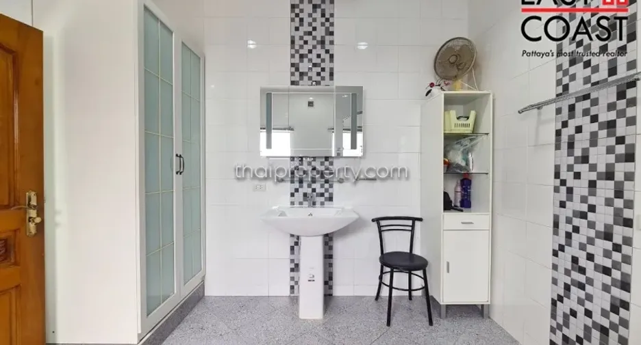 For sale 3 bedrooms house in Bang Lamung, Chonburi