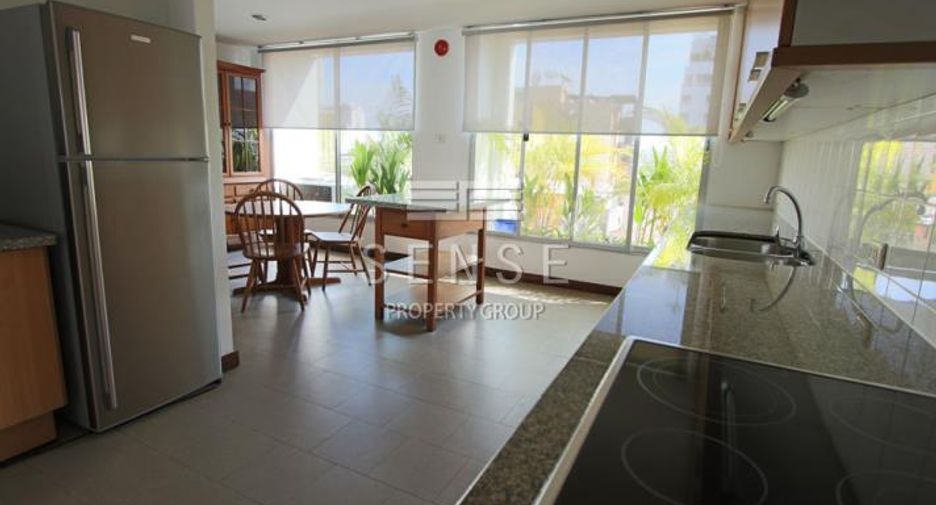 Condo en alquiler de 3 habitaciones en Sathon, Bangkok