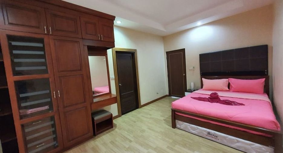 For rent 4 bedrooms house in Bang Lamung, Chonburi